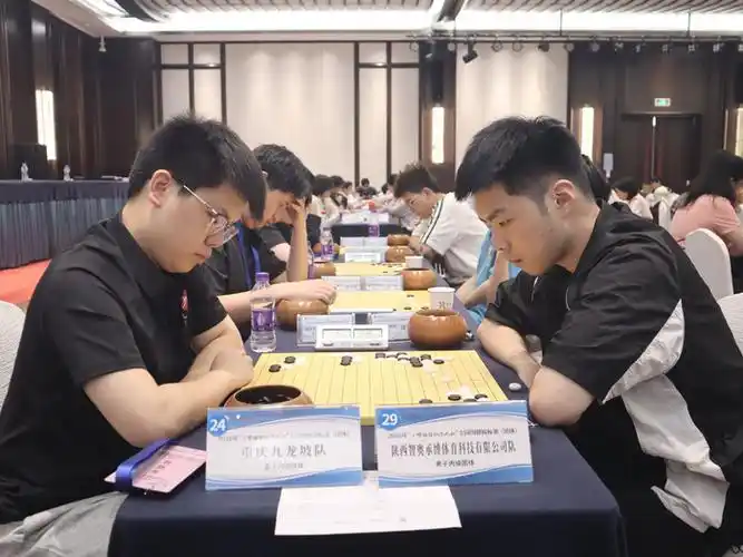 围棋转会大地震：小明机器人杯后，北京上海豪掷千金锁定乙组王牌